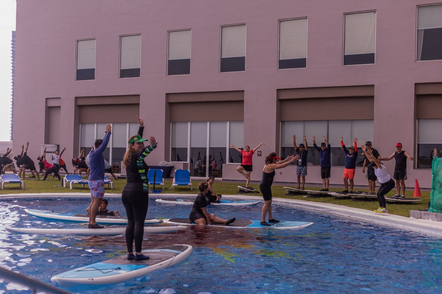 Actividades de movimiento y equilibrio en un evento corporativo